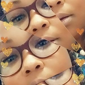 Meet your Posher, Ebony